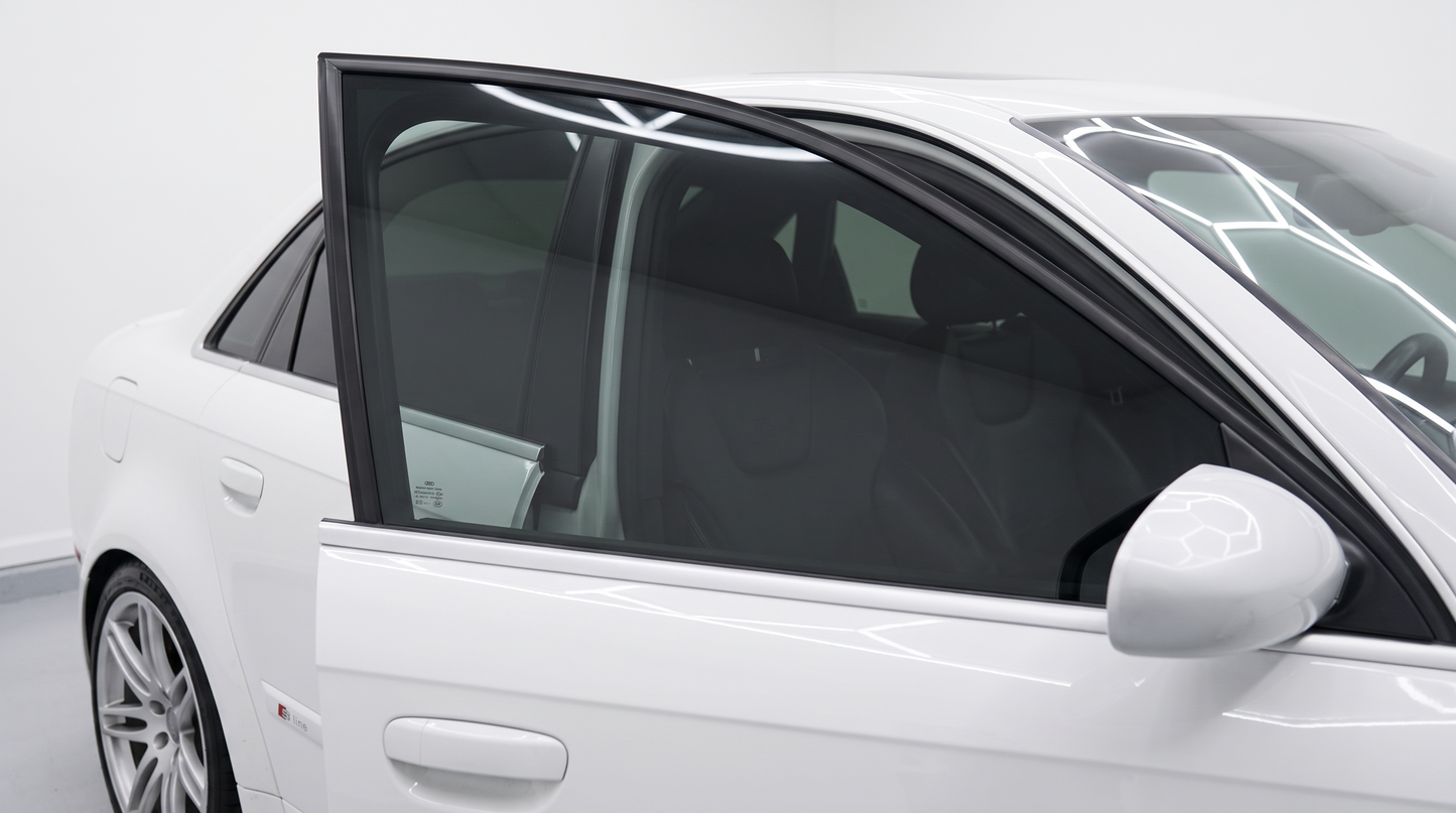 Färdigskuren solfilm främre sidorutor Audi RS4 4d Sedan 2006-2008